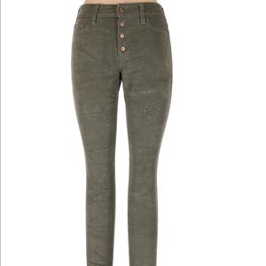 Universal Threads high rise sage green Corduroy skinny jeans size 30